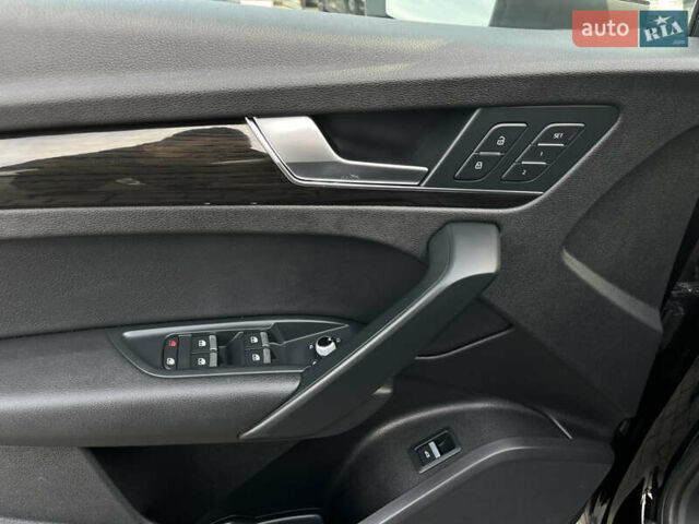 Чорний Ауді Ку 5, об'ємом двигуна 2 л та пробігом 156 тис. км за 22900 $, фото 11 на Automoto.ua