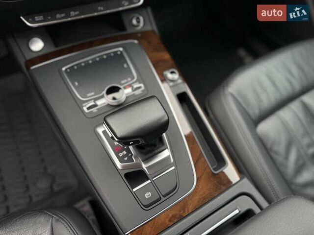 Черный Ауди Ку 5, объемом двигателя 1.98 л и пробегом 113 тыс. км за 23800 $, фото 15 на Automoto.ua