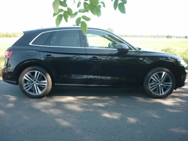 Чорний Ауді Ку 5, об'ємом двигуна 2 л та пробігом 64 тис. км за 5000 $, фото 6 на Automoto.ua