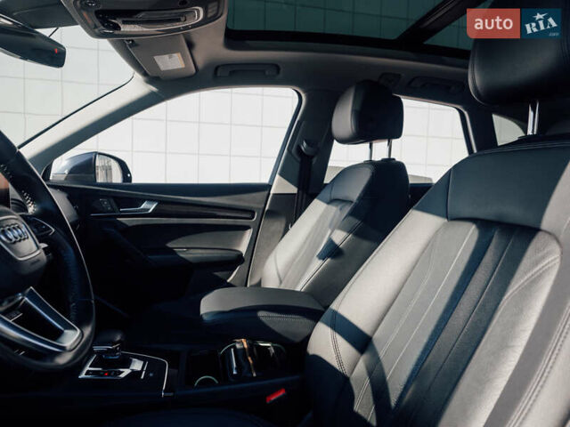 Черный Ауди Ку 5, объемом двигателя 1.98 л и пробегом 110 тыс. км за 26000 $, фото 6 на Automoto.ua