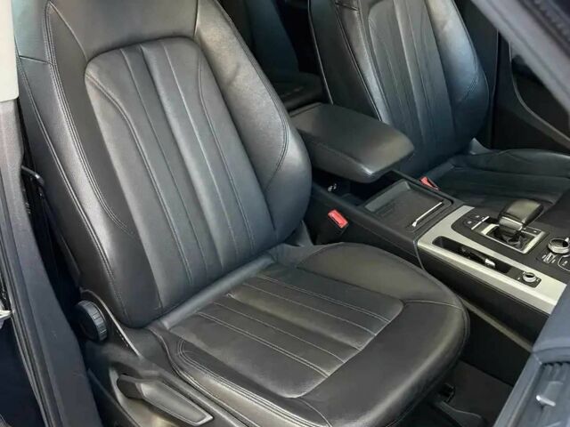 Черный Ауди Ку 5, объемом двигателя 2 л и пробегом 56 тыс. км за 5000 $, фото 5 на Automoto.ua