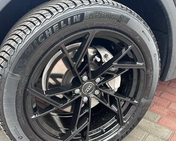 Черный Ауди Ку 5, объемом двигателя 1.97 л и пробегом 96 тыс. км за 33900 $, фото 33 на Automoto.ua