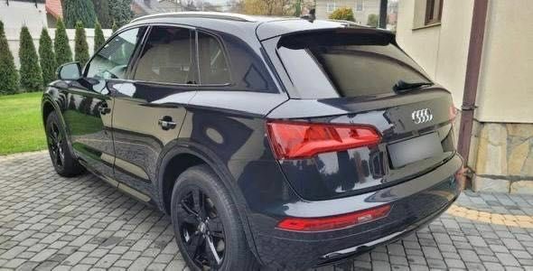 Черный Ауди Ку 5, объемом двигателя 2 л и пробегом 118 тыс. км за 15000 $, фото 3 на Automoto.ua