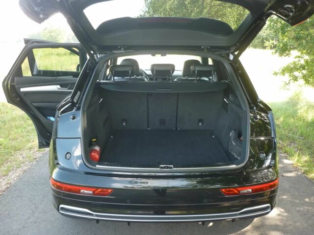 Чорний Ауді Ку 5, об'ємом двигуна 2 л та пробігом 64 тис. км за 5000 $, фото 11 на Automoto.ua