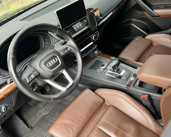 Черный Ауди Ку 5, объемом двигателя 1.98 л и пробегом 155 тыс. км за 23800 $, фото 17 на Automoto.ua