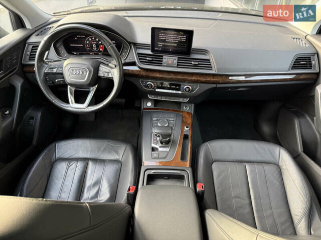 Чорний Ауді Ку 5, об'ємом двигуна 2 л та пробігом 111 тис. км за 23500 $, фото 28 на Automoto.ua