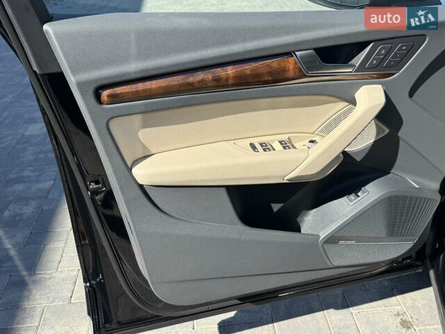 Чорний Ауді Ку 5, об'ємом двигуна 2 л та пробігом 209 тис. км за 21500 $, фото 13 на Automoto.ua