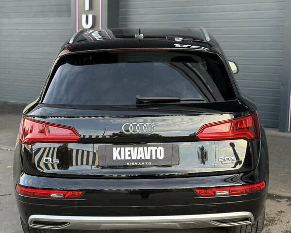 Чорний Ауді Ку 5, об'ємом двигуна 2 л та пробігом 111 тис. км за 23500 $, фото 10 на Automoto.ua