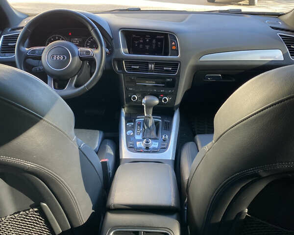 Чорний Ауді Ку 5, об'ємом двигуна 2 л та пробігом 176 тис. км за 19550 $, фото 58 на Automoto.ua