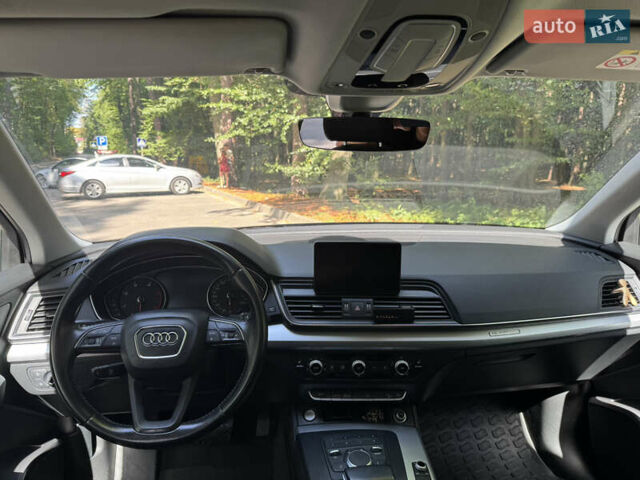 Черный Ауди Ку 5, объемом двигателя 1.98 л и пробегом 106 тыс. км за 28300 $, фото 10 на Automoto.ua