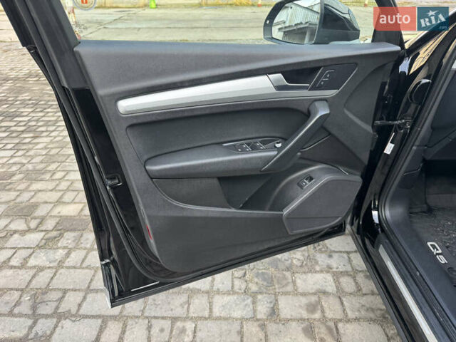 Чорний Ауді Ку 5, об'ємом двигуна 2 л та пробігом 159 тис. км за 20950 $, фото 25 на Automoto.ua