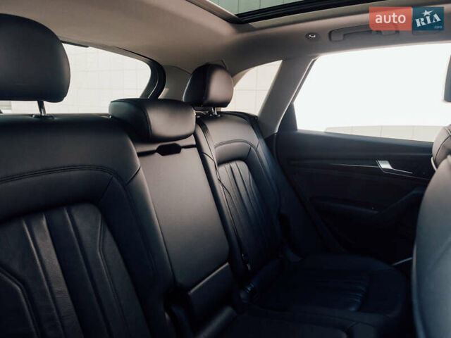 Черный Ауди Ку 5, объемом двигателя 1.98 л и пробегом 110 тыс. км за 26000 $, фото 10 на Automoto.ua