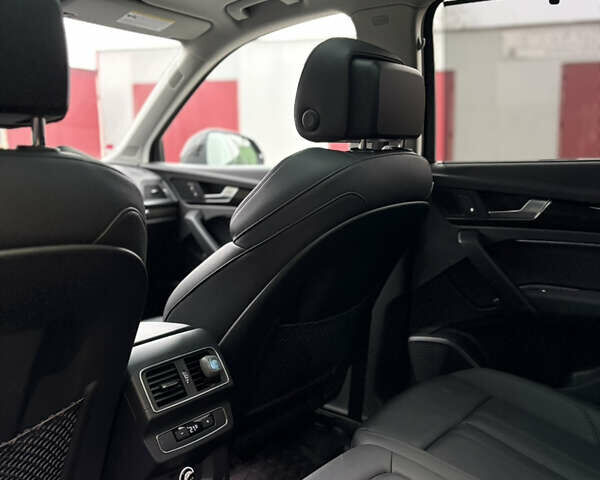 Чорний Ауді Ку 5, об'ємом двигуна 1.98 л та пробігом 96 тис. км за 25700 $, фото 21 на Automoto.ua