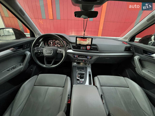 Черный Ауди Ку 5, объемом двигателя 1.97 л и пробегом 280 тыс. км за 27500 $, фото 17 на Automoto.ua