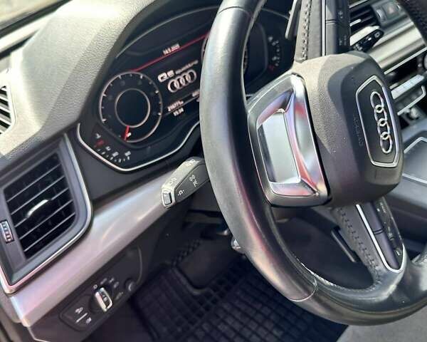 Черный Ауди Ку 5, объемом двигателя 2.97 л и пробегом 218 тыс. км за 30000 $, фото 41 на Automoto.ua