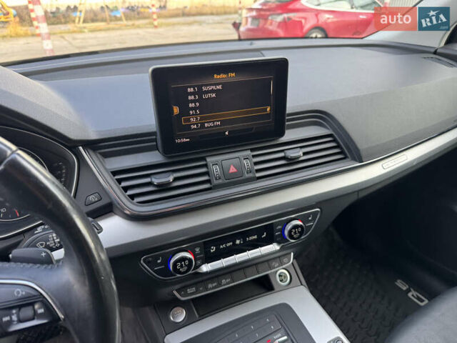 Чорний Ауді Ку 5, об'ємом двигуна 2 л та пробігом 159 тис. км за 20950 $, фото 33 на Automoto.ua