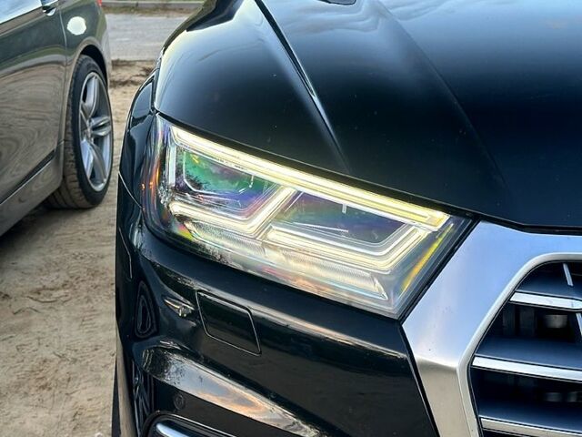 Ауді Ку 5 2017 у Чернігові на Automoto.ua Чорний Ауді Ку 5, об'ємом двигуна 2 л та пробігом 250 тис. км за 25150 $, фото 1 на Automoto.ua