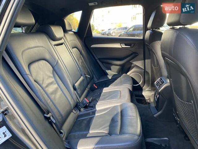 Чорний Ауді Ку 5, об'ємом двигуна 2 л та пробігом 176 тис. км за 19550 $, фото 46 на Automoto.ua