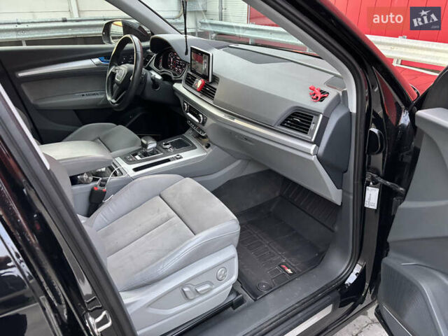 Черный Ауди Ку 5, объемом двигателя 1.97 л и пробегом 280 тыс. км за 27500 $, фото 15 на Automoto.ua