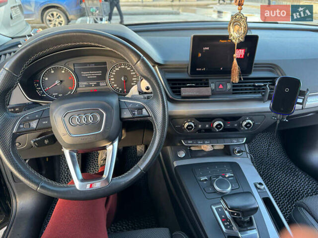Черный Ауди Ку 5, объемом двигателя 1.97 л и пробегом 250 тыс. км за 26500 $, фото 8 на Automoto.ua