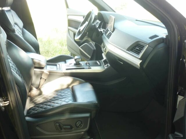 Чорний Ауді Ку 5, об'ємом двигуна 2 л та пробігом 64 тис. км за 5000 $, фото 7 на Automoto.ua