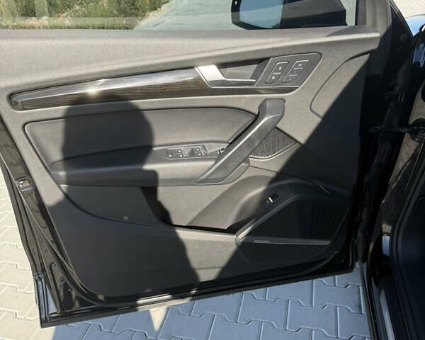 Черный Ауди Ку 5, объемом двигателя 1.98 л и пробегом 102 тыс. км за 31500 $, фото 12 на Automoto.ua