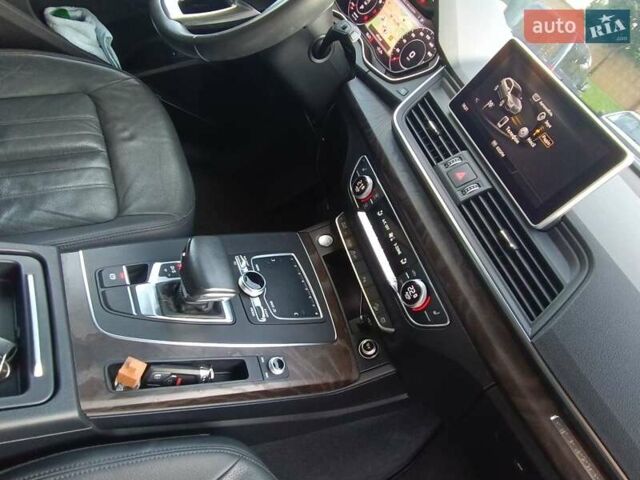 Черный Ауди Ку 5, объемом двигателя 1.98 л и пробегом 124 тыс. км за 25900 $, фото 14 на Automoto.ua