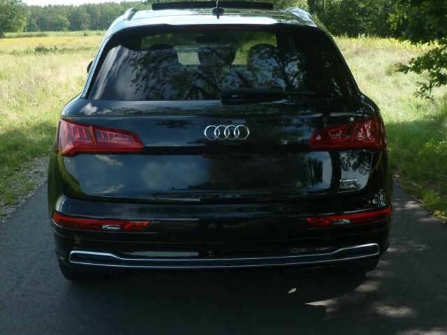 Чорний Ауді Ку 5, об'ємом двигуна 2 л та пробігом 64 тис. км за 5000 $, фото 4 на Automoto.ua