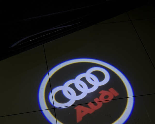 Черный Ауди Ку 5, объемом двигателя 1.98 л и пробегом 105 тыс. км за 26900 $, фото 31 на Automoto.ua