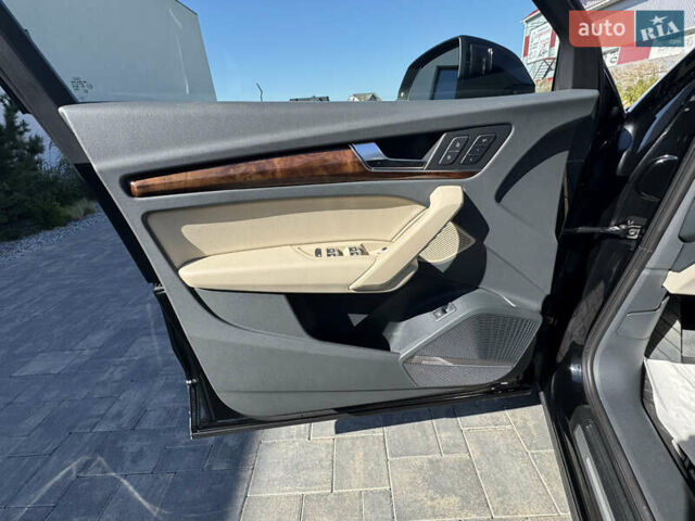 Чорний Ауді Ку 5, об'ємом двигуна 2 л та пробігом 209 тис. км за 21500 $, фото 23 на Automoto.ua