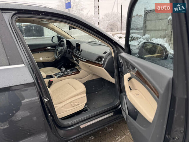 Черный Ауди Ку 5, объемом двигателя 1.98 л и пробегом 141 тыс. км за 23900 $, фото 17 на Automoto.ua