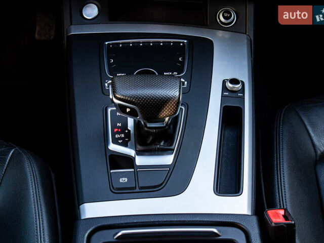 Черный Ауди Ку 5, объемом двигателя 1.98 л и пробегом 112 тыс. км за 27000 $, фото 57 на Automoto.ua