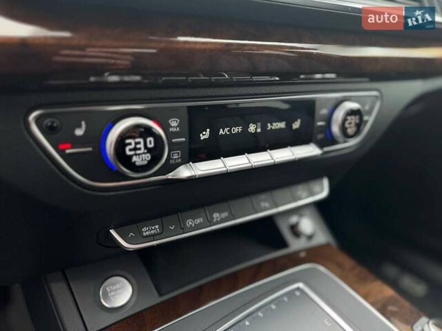 Черный Ауди Ку 5, объемом двигателя 1.98 л и пробегом 113 тыс. км за 23800 $, фото 30 на Automoto.ua