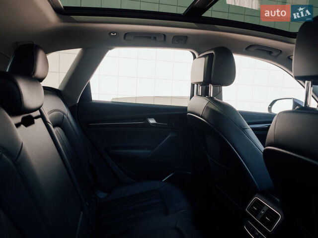 Черный Ауди Ку 5, объемом двигателя 1.98 л и пробегом 110 тыс. км за 26000 $, фото 12 на Automoto.ua