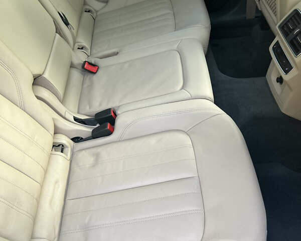 Черный Ауди Ку 5, объемом двигателя 1.98 л и пробегом 222 тыс. км за 23500 $, фото 18 на Automoto.ua