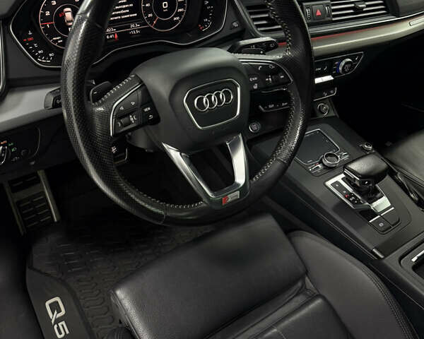 Черный Ауди Ку 5, объемом двигателя 1.98 л и пробегом 105 тыс. км за 26900 $, фото 15 на Automoto.ua