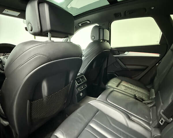 Черный Ауди Ку 5, объемом двигателя 1.98 л и пробегом 105 тыс. км за 26900 $, фото 37 на Automoto.ua