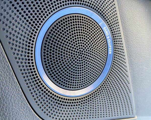 Чорний Ауді Ку 5, об'ємом двигуна 2 л та пробігом 176 тис. км за 19550 $, фото 35 на Automoto.ua