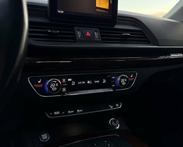 Черный Ауди Ку 5, объемом двигателя 2 л и пробегом 110 тыс. км за 27500 $, фото 25 на Automoto.ua