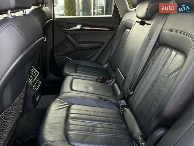 Чорний Ауді Ку 5, об'ємом двигуна 2 л та пробігом 156 тис. км за 22900 $, фото 17 на Automoto.ua