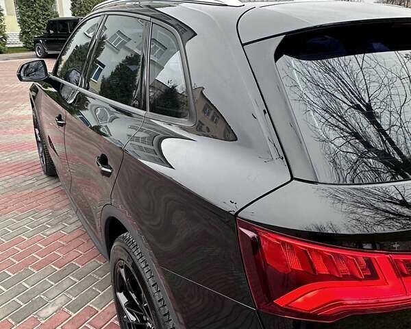 Черный Ауди Ку 5, объемом двигателя 1.97 л и пробегом 96 тыс. км за 33900 $, фото 85 на Automoto.ua