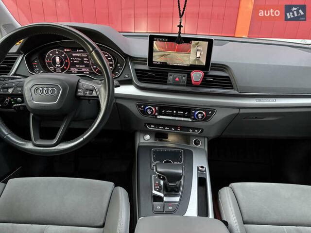 Черный Ауди Ку 5, объемом двигателя 1.97 л и пробегом 280 тыс. км за 27500 $, фото 18 на Automoto.ua