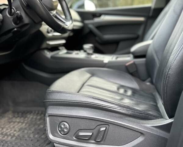 Черный Ауди Ку 5, объемом двигателя 1.97 л и пробегом 245 тыс. км за 26600 $, фото 16 на Automoto.ua