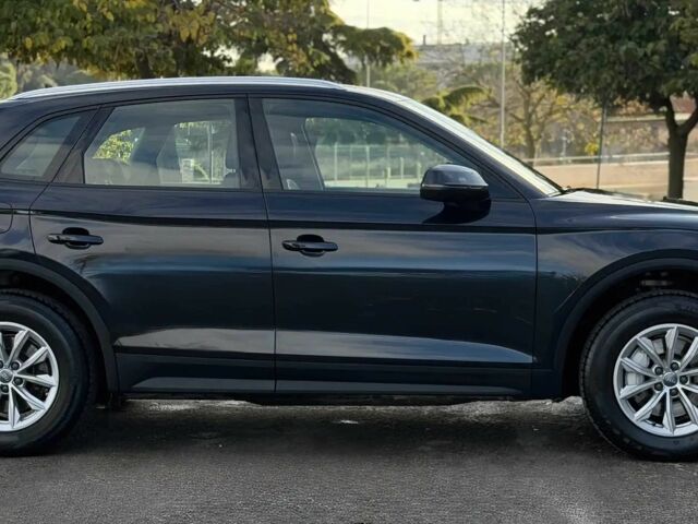 Черный Ауди Ку 5, объемом двигателя 2 л и пробегом 56 тыс. км за 5000 $, фото 4 на Automoto.ua