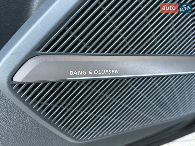 Черный Ауди Ку 5, объемом двигателя 2 л и пробегом 208 тыс. км за 20700 $, фото 17 на Automoto.ua