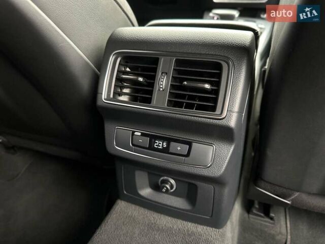 Черный Ауди Ку 5, объемом двигателя 1.98 л и пробегом 129 тыс. км за 29500 $, фото 77 на Automoto.ua