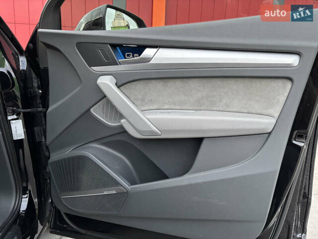 Черный Ауди Ку 5, объемом двигателя 1.97 л и пробегом 280 тыс. км за 27500 $, фото 10 на Automoto.ua