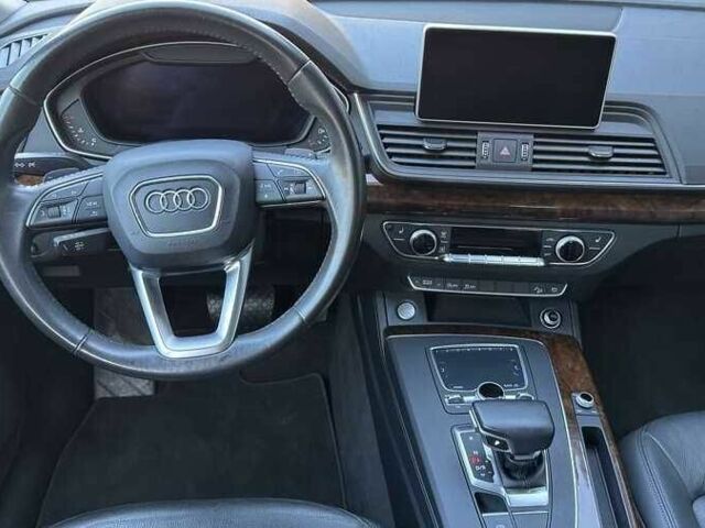 Чорний Ауді Ку 5, об'ємом двигуна 2 л та пробігом 140 тис. км за 17400 $, фото 4 на Automoto.ua