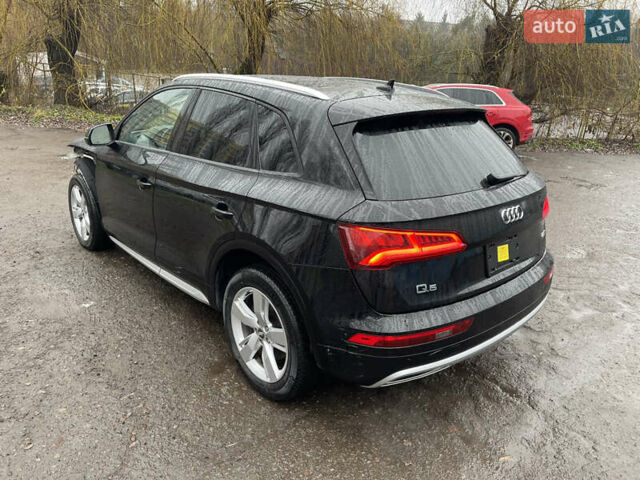 Черный Ауди Ку 5, объемом двигателя 2 л и пробегом 191 тыс. км за 14800 $, фото 1 на Automoto.ua