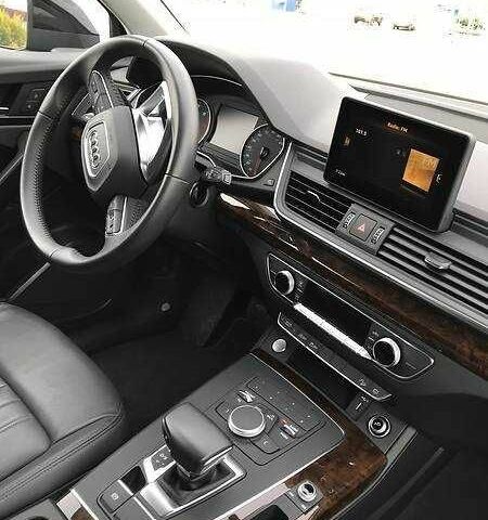 Черный Ауди Ку 5, объемом двигателя 2 л и пробегом 137 тыс. км за 18100 $, фото 11 на Automoto.ua